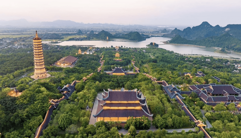One of the biggest Buddhist complexes in Southeast Asia, ideal for spiritual journeys during Lunar New Year (Source: CHÙA BÁI ĐÍNH TRÀNG AN NINH BÌNH)